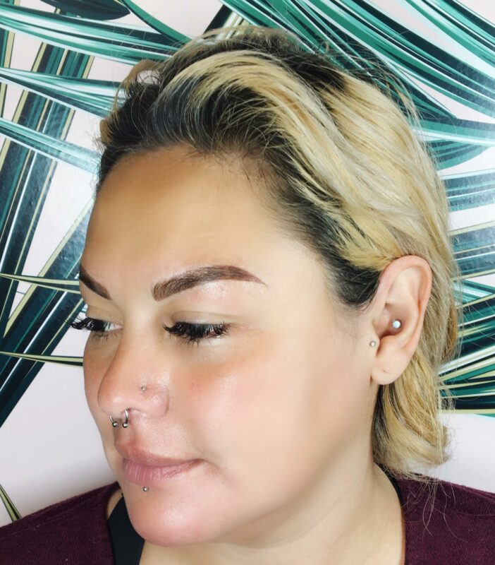microblading and powder brows